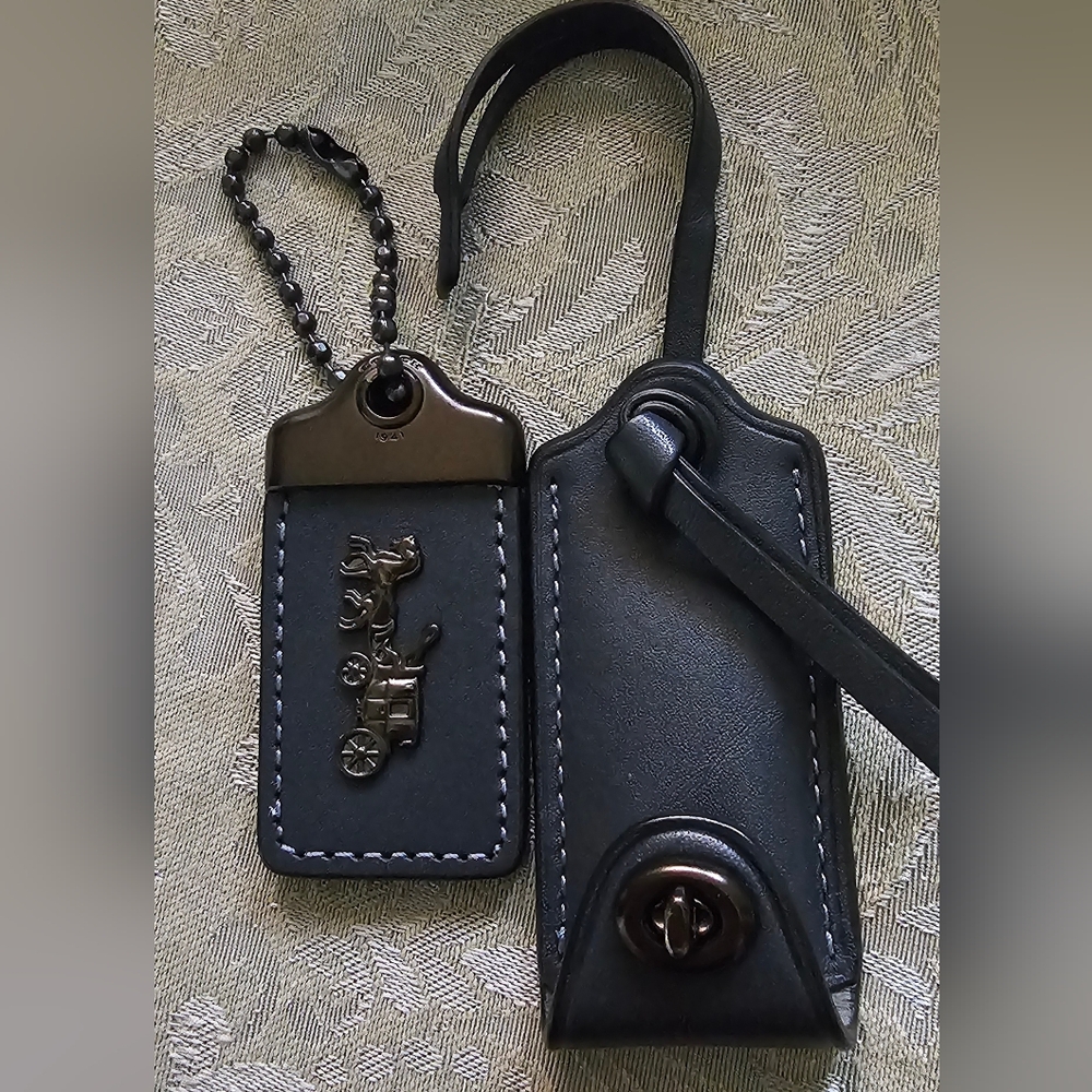 Coach 1941 hangtag and clochette